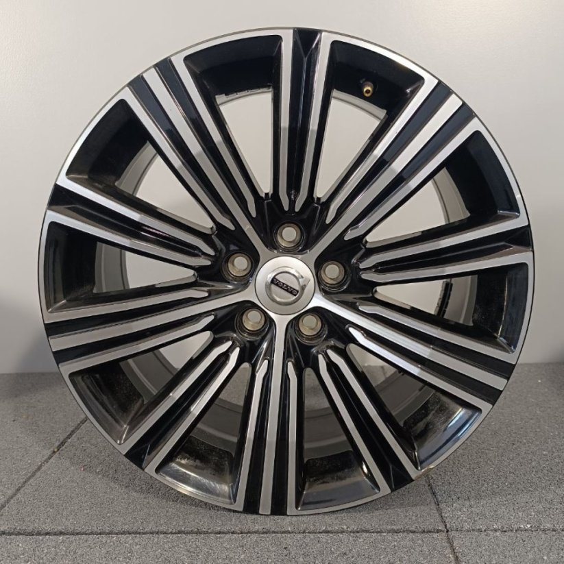 Alu kola Volvo V60, V90, S60, S90 8Jx18'' , ET42