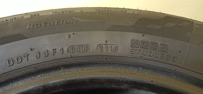 Nexen N blue 4 Seaosn WH17 215/60 R16 95H 4,5-5mm (Použité)