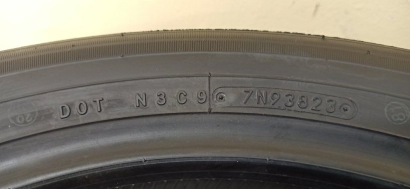 Toyo 215/55 R18 95H 7,5mm TOP STAV NEJETÉ (Bazarové)