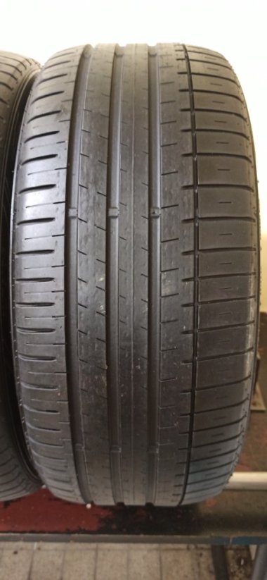 Falken 255/50 R19 107Y 1x4-5mm 1x3-4mm (Bazarové)