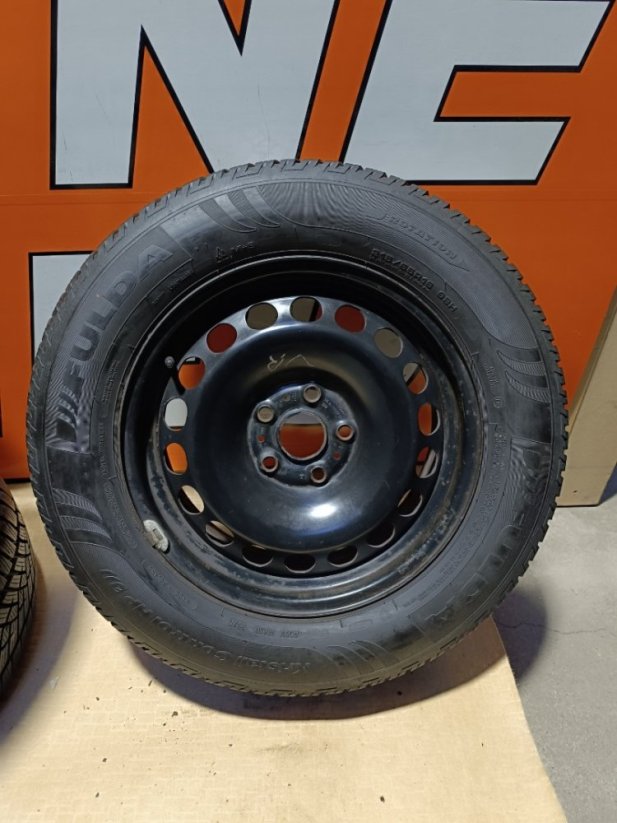 Zimní kola na VW Tiguan 5x112 , ET33, 215/65 R16