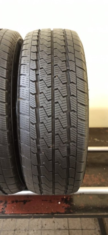 Nankang Winter Activa 215/70 R15C 109/107T 6,5 mm (Bazarové)