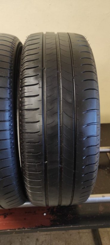 Letní pneu Michelin 195/55/16 1x4,5-5mm 1x4-4,5mm (Použité)