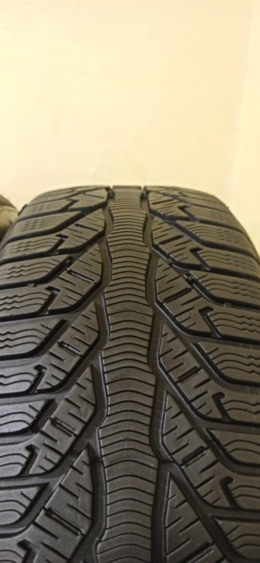 Kleber Krisalp HP2 215/60 R16 99H 5,5 - 6 mm (Použité)