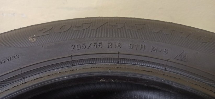 Pirelli Winter Cinturato 205/55 R16 91H 4,5-5,5mm (Použité)