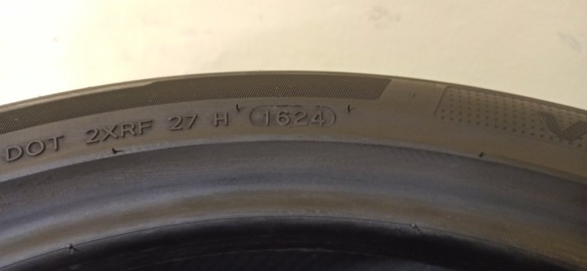 Hankook Ventus S1 245/40 R18 97/93 Y 4,5 - 5,5 mm (Bazarové)