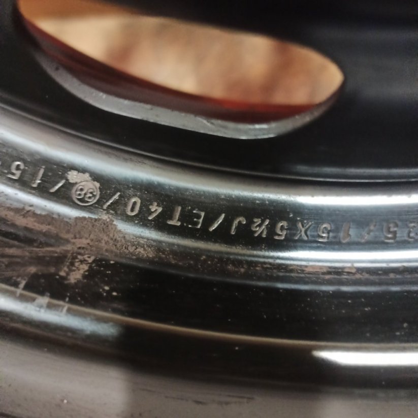 Kola na Mazda 2, Mazda Demio zimní pneu 185/65 R15