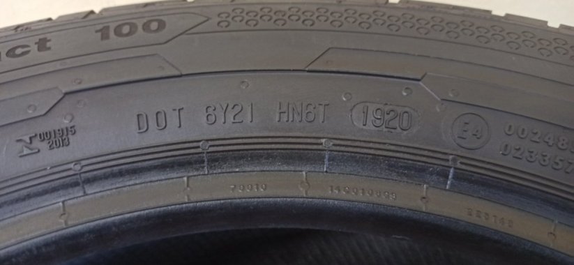 Continental 195/65 R16C 104/102T 7-8mm (Bazarové)