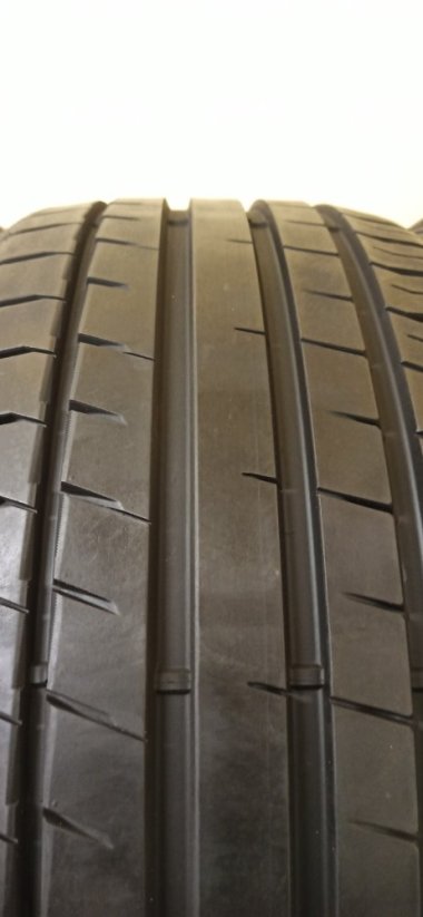 Davanti Protoura Sport (XL) 235/35 R19 91Y 7 mm (Použité)