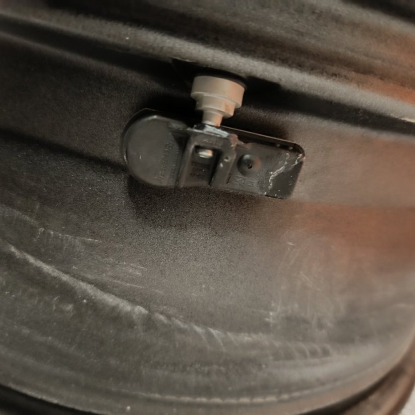 Alu kola Dezent 7,5Jx18 , R18 , 5x112, ET38