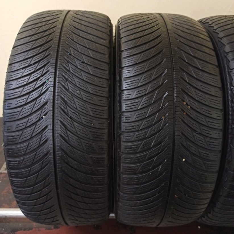 Michelin Pilot Alpin 5 235/45 R18 98V 4,5 - 5 mm (Bazarové)