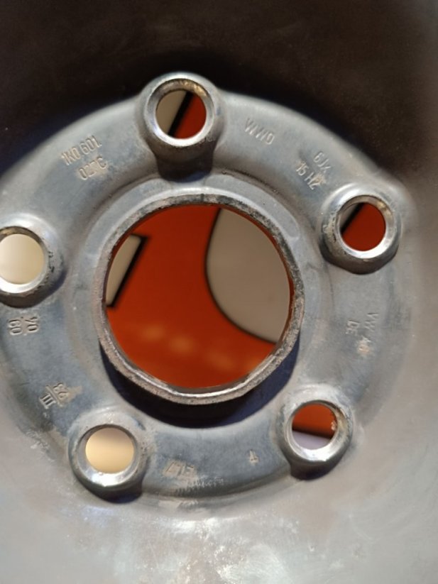 Zimní kola Volkswagen 5x112, ET47, pneu 195/65 R15