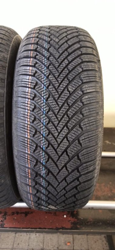 Continental WinterContact 215/55 R16 93H 8,5 mm