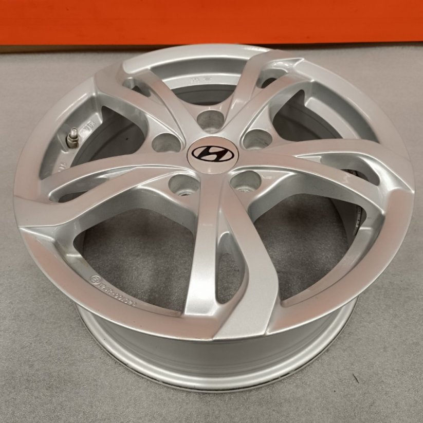 Originální alu kola na Hyundai 6,5Jx16'' , ET45