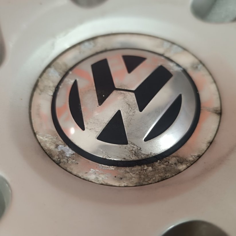 Puklice Volkswagen Polo 15" (bazarové)
