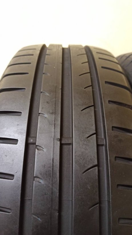 Dunlop 185/60 r15 + 165/65 r15 dvourozměrné (Použité)