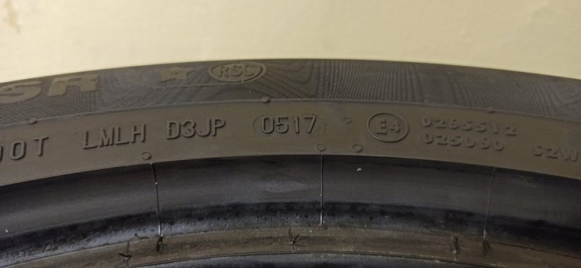 Continental Conti WinterContact 255/50 R19 5-5,5mm (Použité)