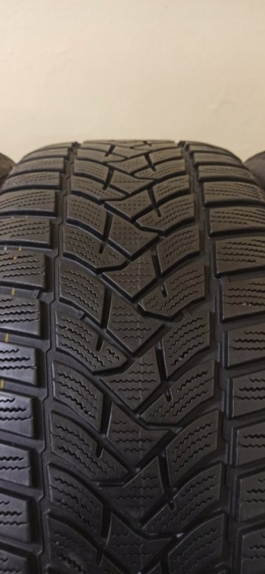 Dunlop Winter Sport 5 225/55 R16 95H 4,5 - 5,5 mm (Bazarové)