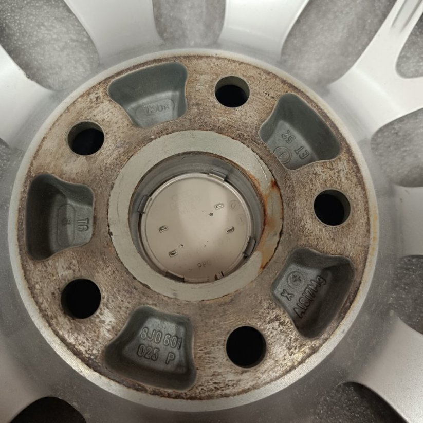 Originální alu kola na Audi TT, TT RS, TT S, R19