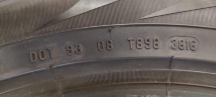 Letní pneu Pirelli 235/55/19 3,5+mm (Použité)