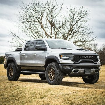 Jaké pneumatiky jsou nejlepší pro SUV a off-road?