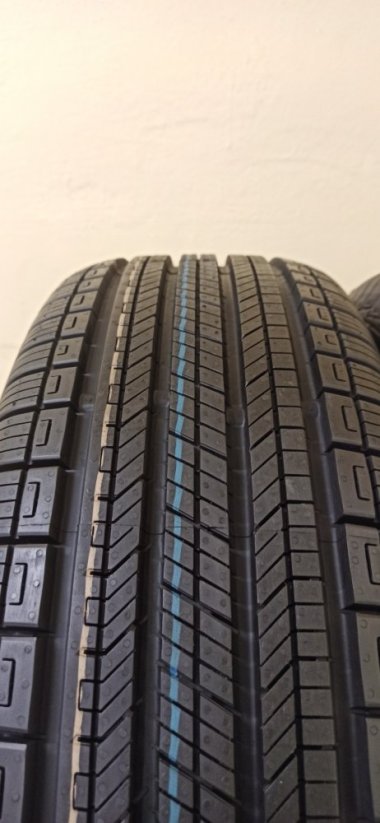 Continental CrossContact 255/70 R16 111T 9 mm