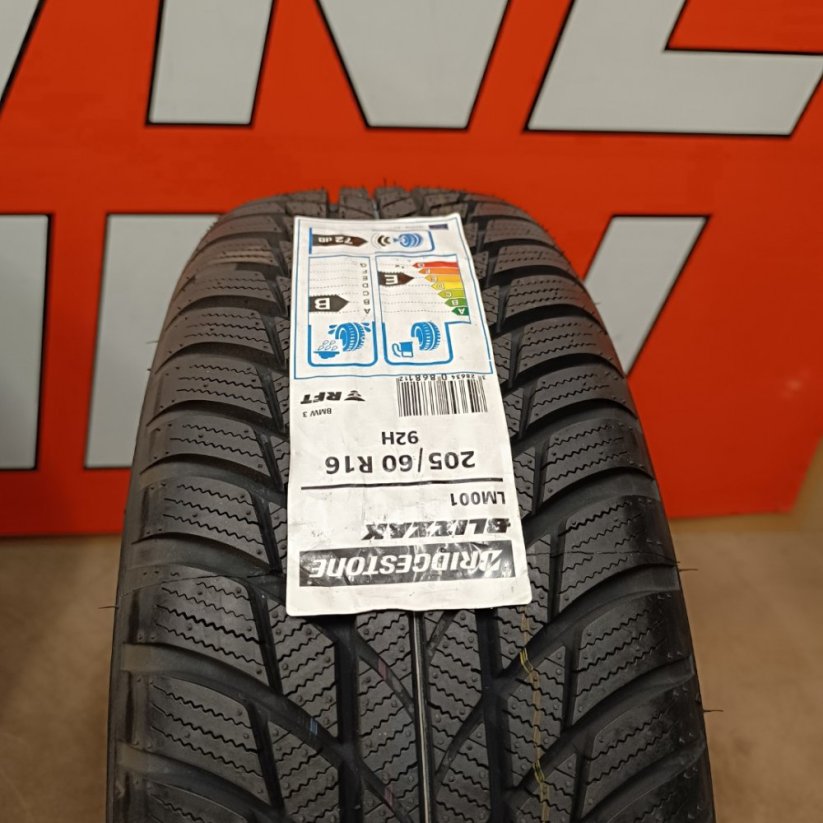 ALU kola OXXO 5x120 zimní pneu 205/60/16 NOVÁ SADA