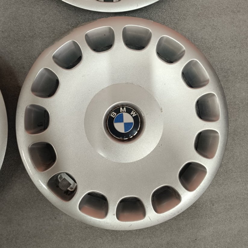 Poklice BMW 15" (bazarové)