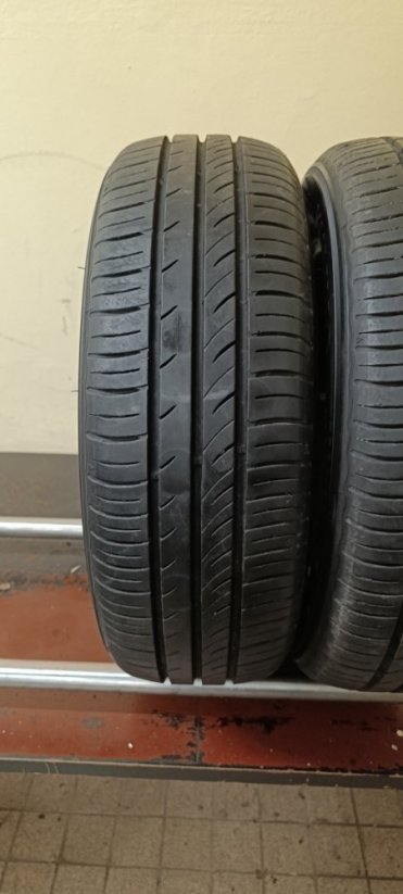 Kumho Ecowing ES01 195/60 R15 88H 6,5 mm (Použité)