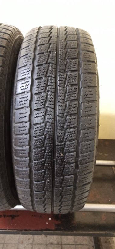 Hankook Winter 235/65 R16C 115/113R 5,5 - 6 mm (Použité)