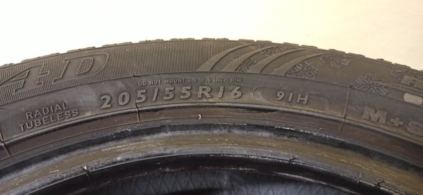 Dunlop SP Winter Sport 4D 205/55 R16 91H 7-7,5 mm (Použité)