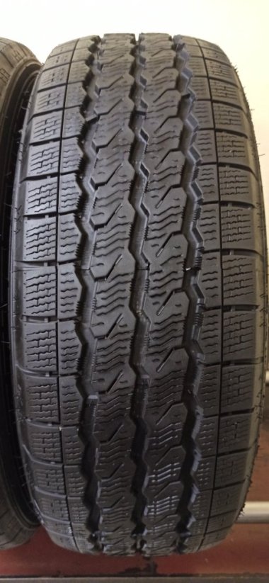 Radar Argonite Alpine 225/55 R17C 109/107T 7,5 mm (Bazarové)