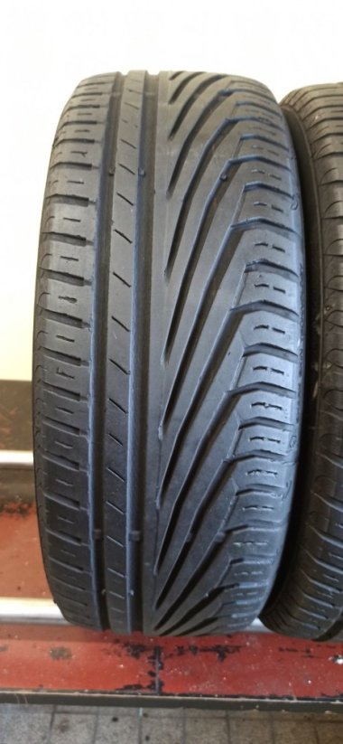 Uniroyal RainSport 3 205/55 R17 95V 4-4,5mm (Bazarové)