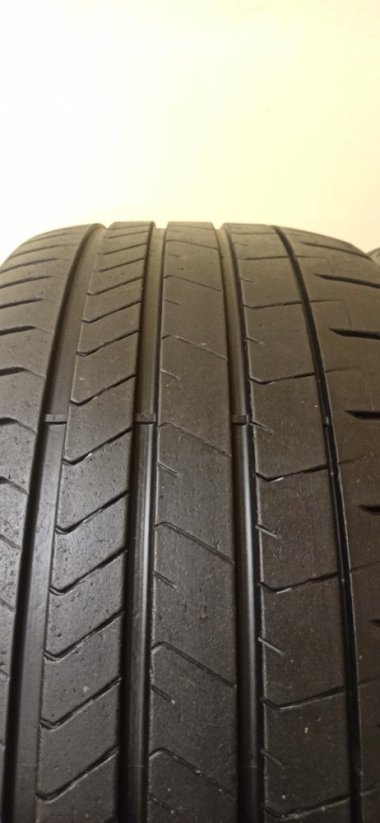 Pirelli 255/35 R19 96Y 4,5-5,5mm (Použité)