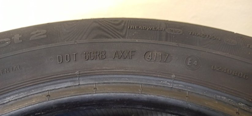 Continental 195/60 R15 88H 5 - 5,5 mm (Bazarové)