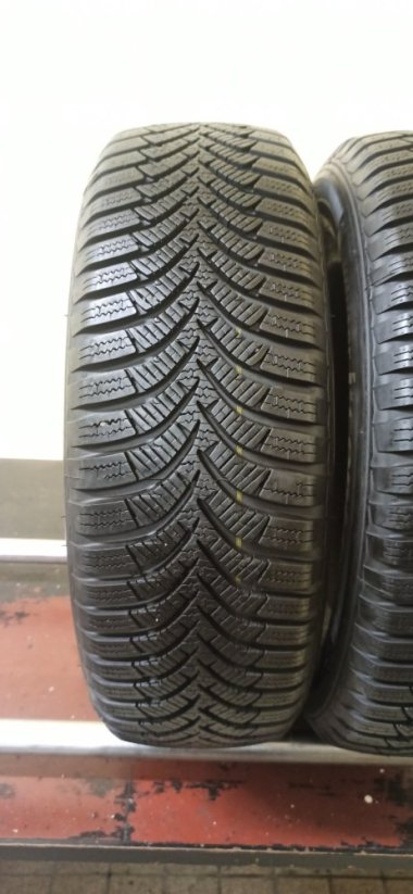 Hankook Winter icept RS2 175/65 R14 82T 7,5 mm (Bazarové)