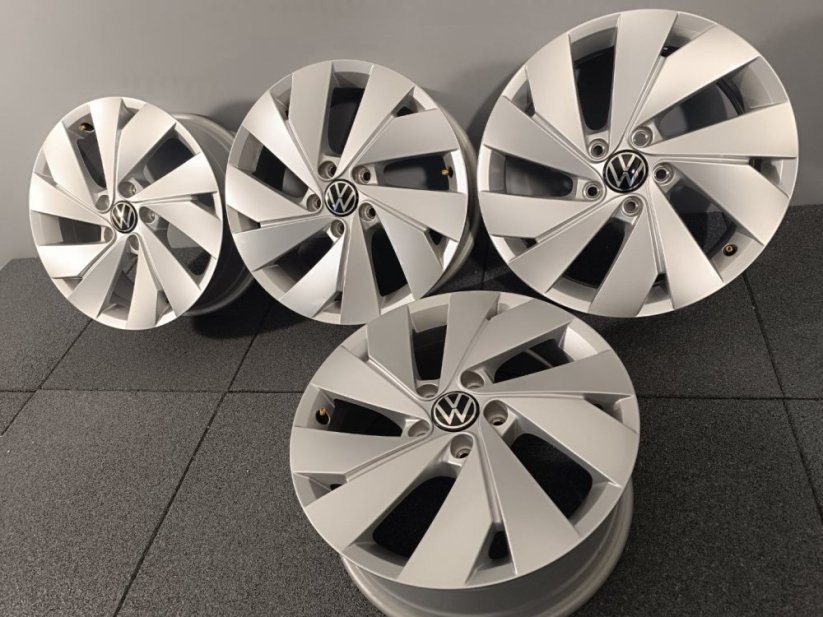 Originální alu kola Volkswagen Golf VIII, R17 ET46