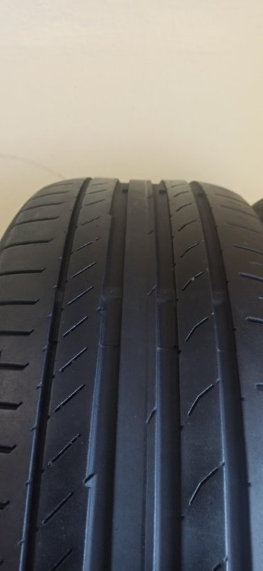 Continental 225/50 R17 94W 4,5mm (Použité)