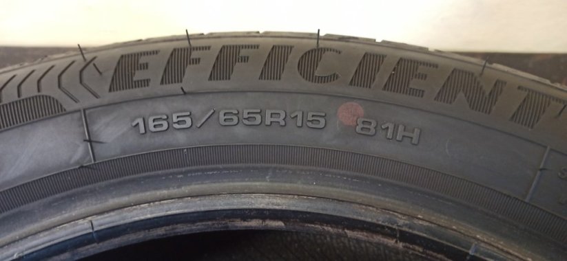 Goodyear EfficientGrip 165/65 R15 81H 6,5mm (Použité)