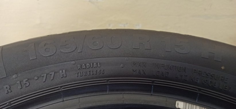 Continental 165/60 R15 77H 5,5mm (Bazarové)