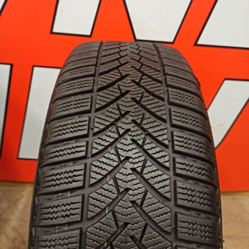 Kola na Opel Astra zimní pneu Semperit 205/55R16