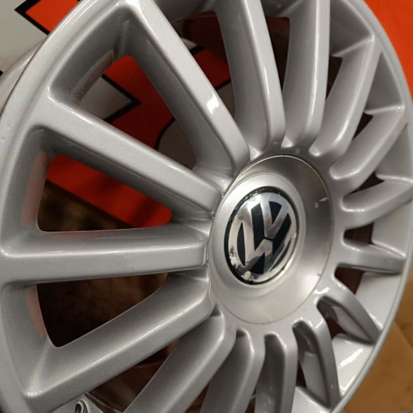 Originální kola Volkswagen Passat 17", PO RENOVACI