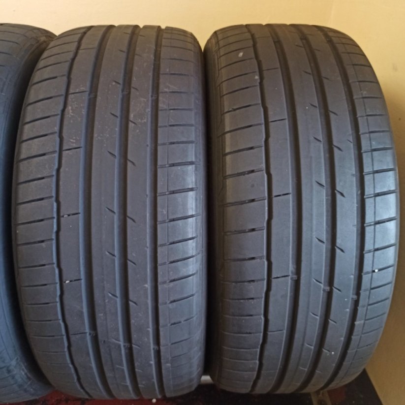 Hankook Ventus S1 evo 3 Seal Guard 225/45 R20 101T 4,5 mm (Bazarové)