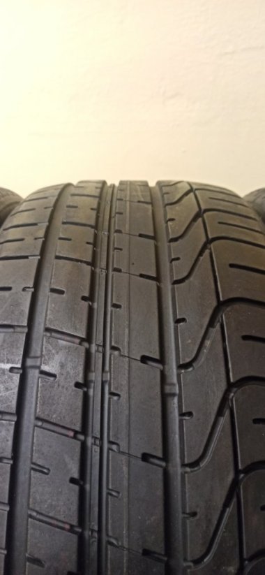 Pirelli 255/45 R19 100Y 5,5-6,5mm (Bazarové)