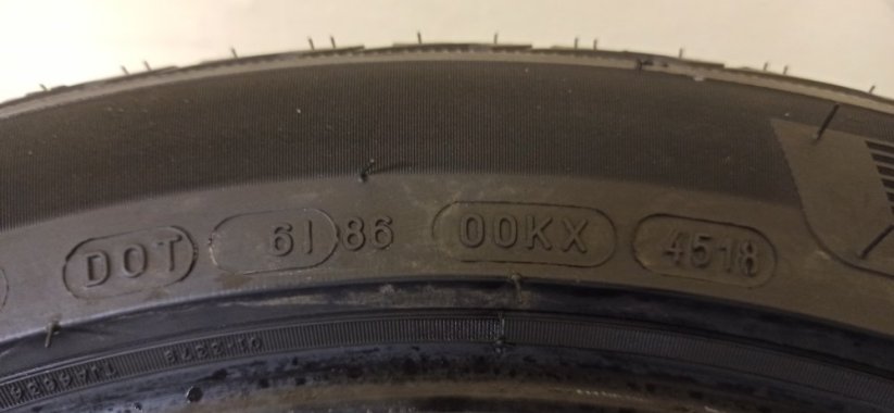 Dvourozměrné Michelin Alpin 265/40 R19+ 285/40 R19 (Bazarové)