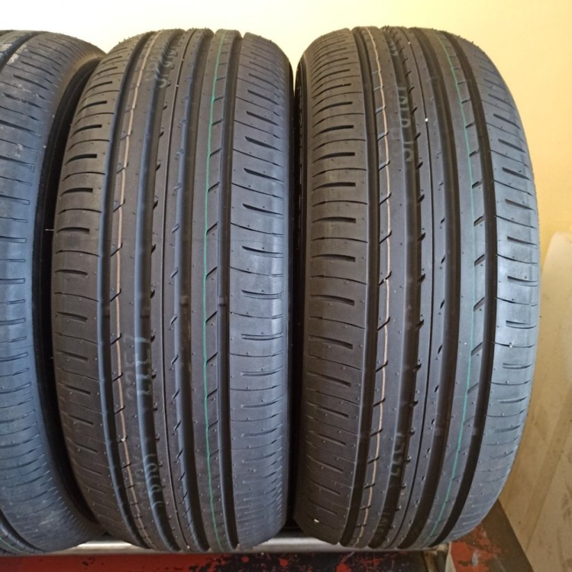 Toyo 215/55 R18 95H 7,5mm TOP STAV NEJETÉ (Bazarové)