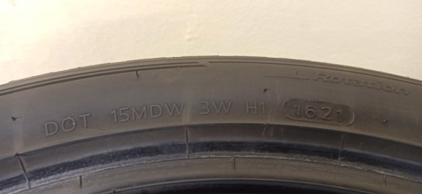 Hankook 225/40 R20 101W 5,5 - 6,5 mm (Bazarové)