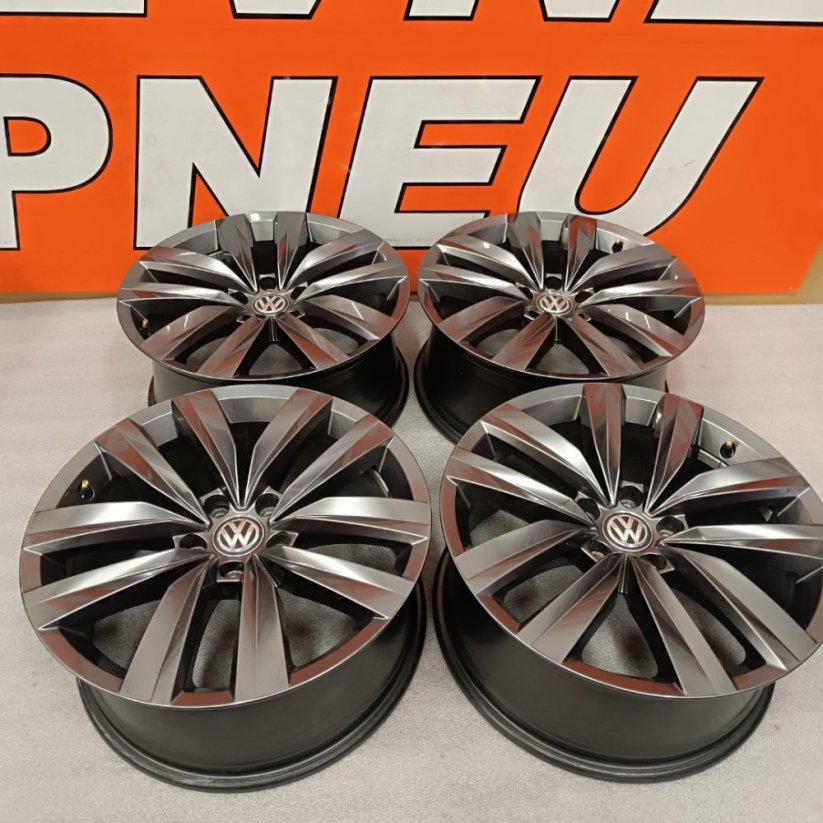 Originální alu kola Volkswagen Arteon 8Jx18 ET40