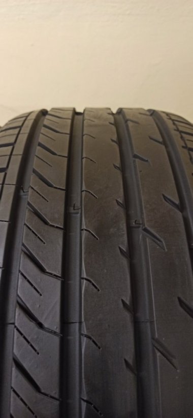 Davanti DX 640 255/45 R18 103Y 6,5 - 7 mm (Bazarové)