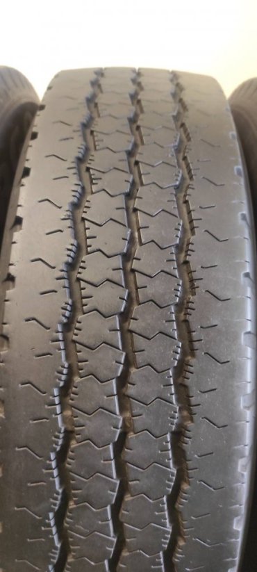 Goodyear 205/75 R16C 113/111Q 5-5,5mm (Bazarové)